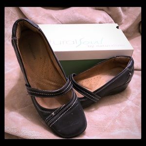 ✨✨ SALE ✨✨ Naturalizer Navero Saddle